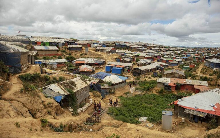 Sheltering in camps: Kutupalong and Balukhali camps, Bangladesh HAEFA Web 768x484