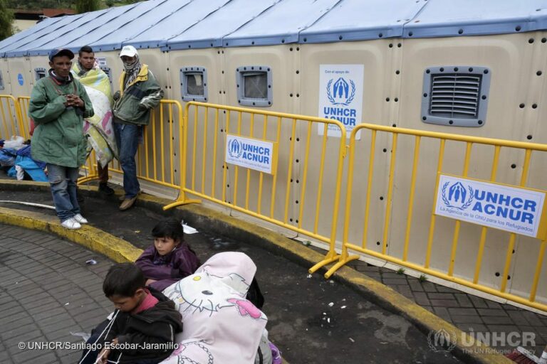 Sheltering Venezuelan refugees in their transit journey through Ecuador © UNHCR Santiago Escobar Jaramillo 1 768x512